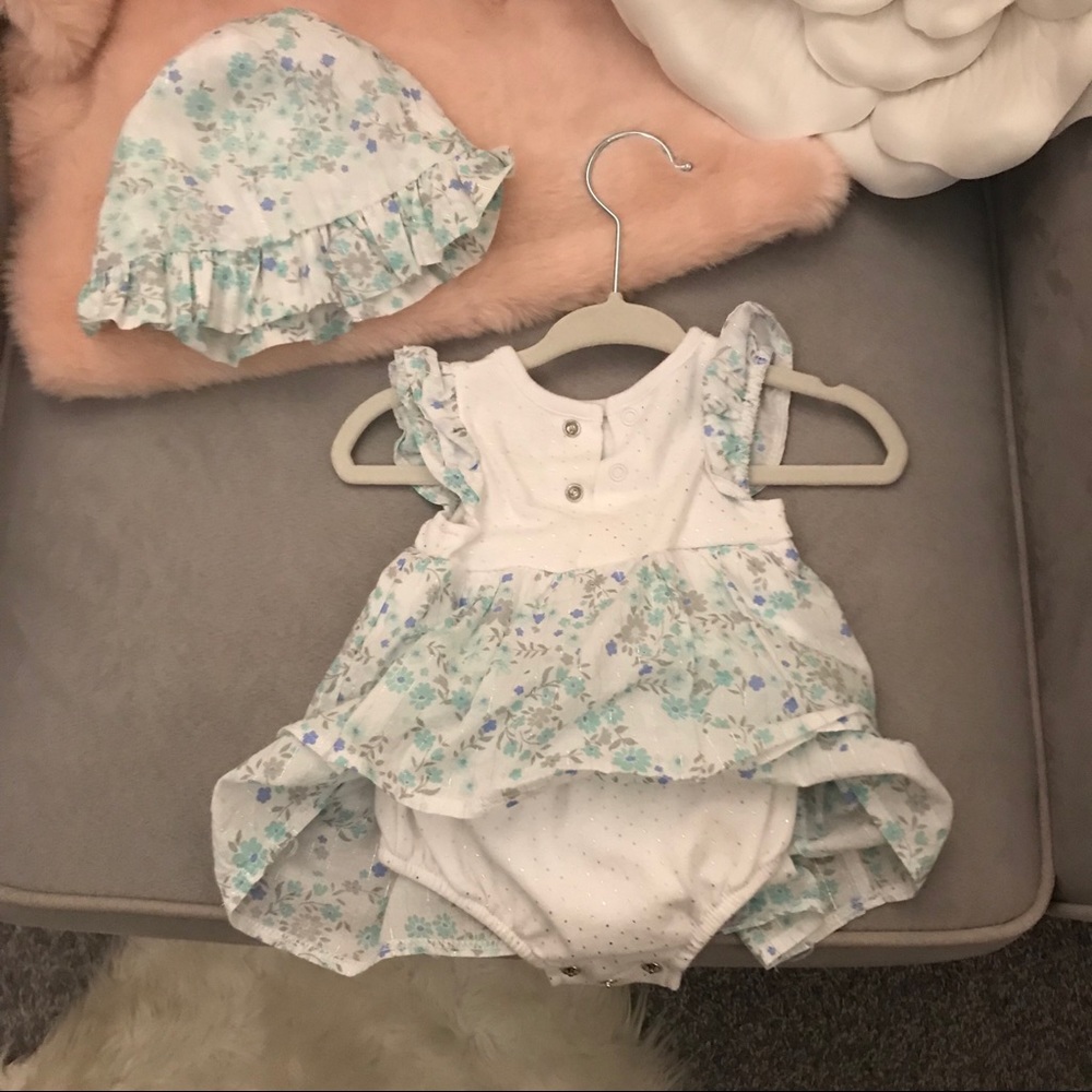 ♥️CUTE As A Button! Baby Bundle 2 Dresses 0-3 Mo - Picture 3 of 5